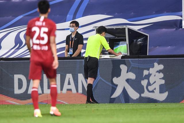 意甲-弗拉霍维奇双响孔塞桑处子球 尤文3-0胜